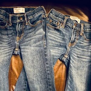 Boys Abercrombie jeans 2 pair sz 5/6
